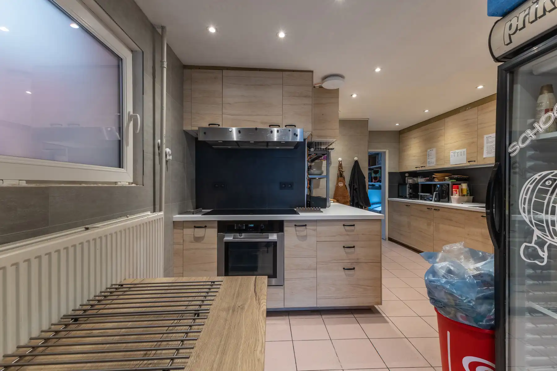 Gunstig gelegen handelswoning met ruim terras foto 7