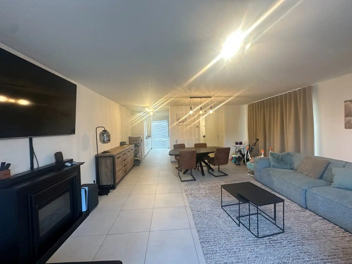 Centraal gelegen nieuwbouwwoning met drie slaapkamers foto 4