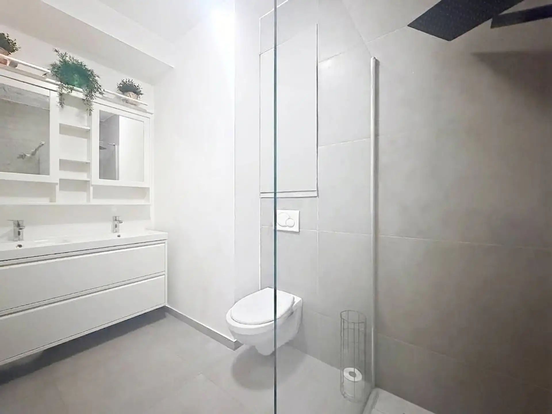 Vlakbij de Botanische Tuinen, mooie flat met 2 slaapkamers  foto 8
