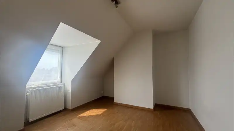 Prachtig Dakappartement met 2 slaapkamers en TERRAS te koop in Roeselare foto 12