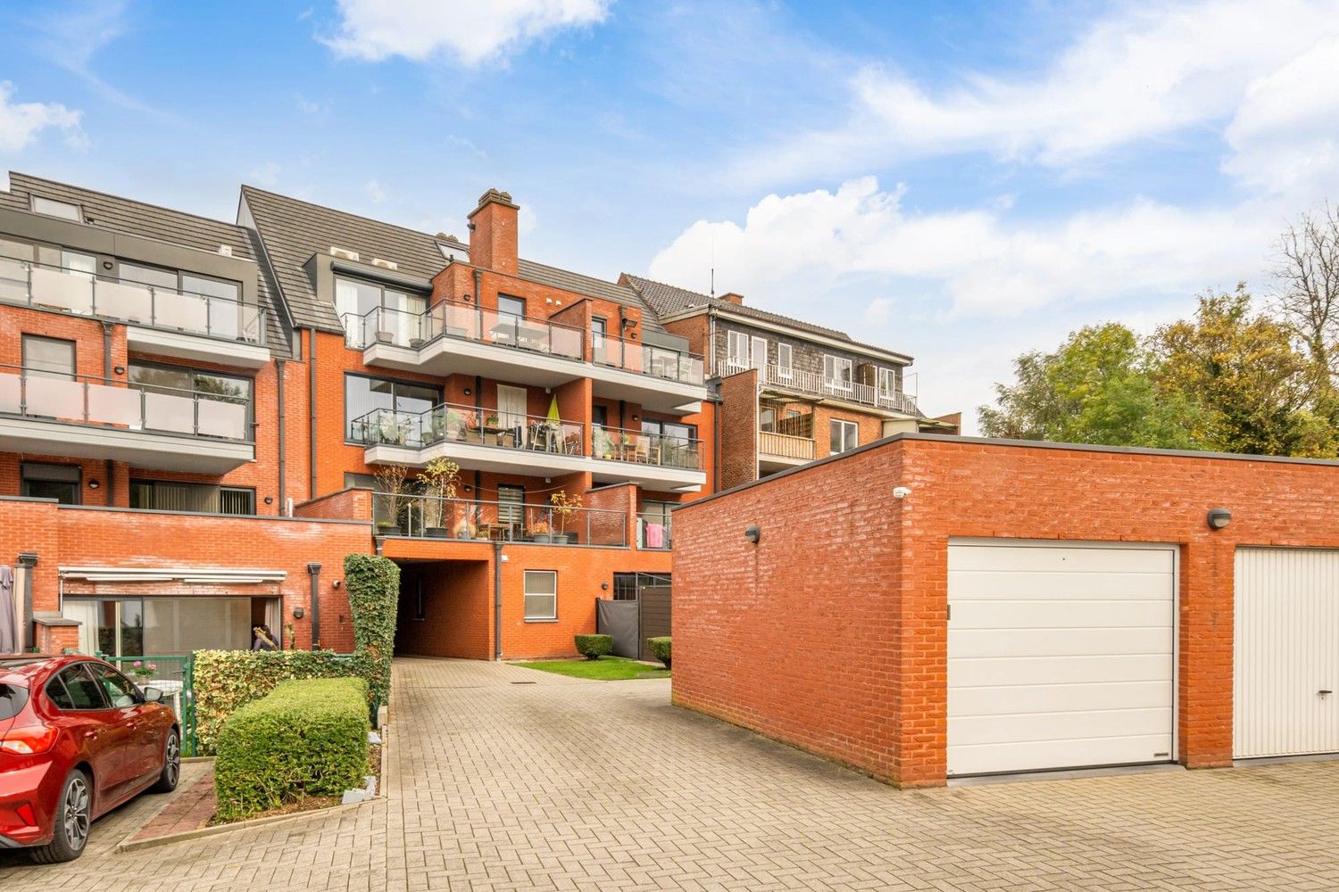 Instapklaar duplexappartement met prachtig groen zicht nabij centrum Bilzen! foto 20