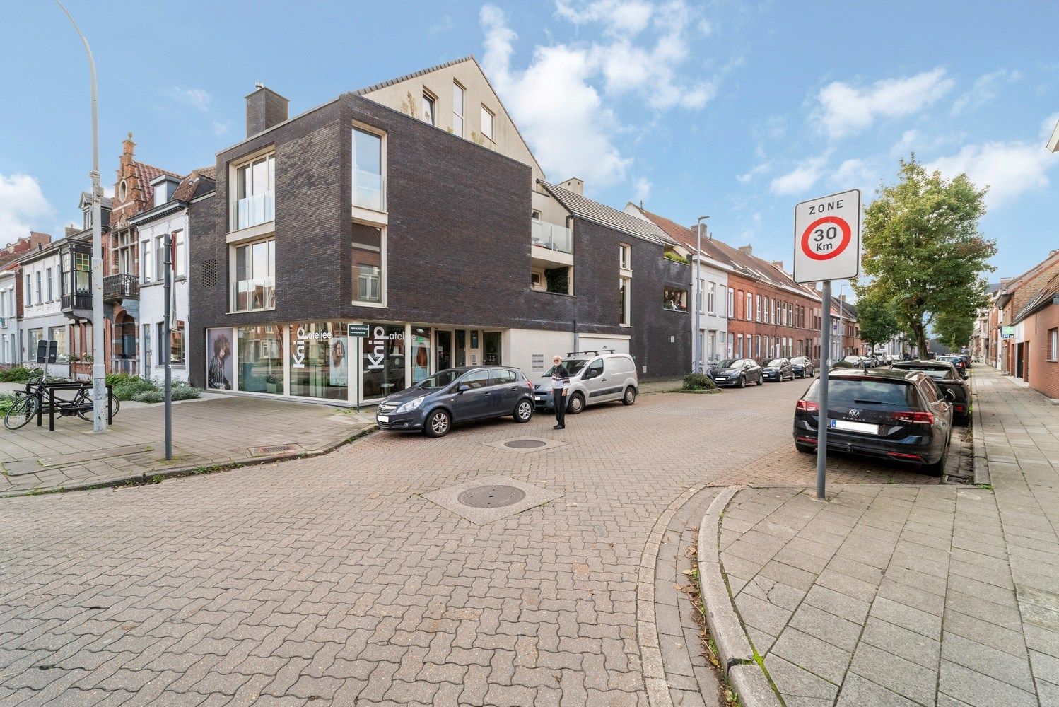 Appartement met terras in centrum Sint-Kruis, Brugge! foto {{pictureIndex}}