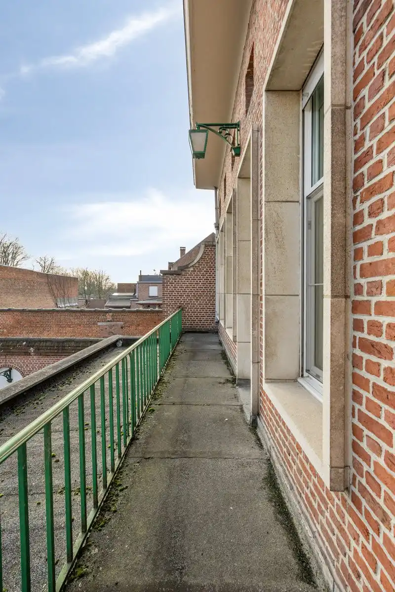 Te renoveren woning te koop in Niel foto 16