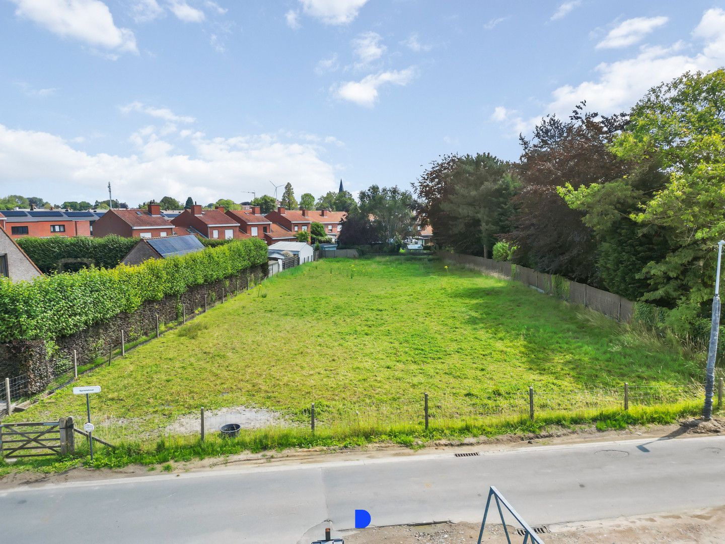 Prachtig perceel bouwgrond van 1.625m². foto 1