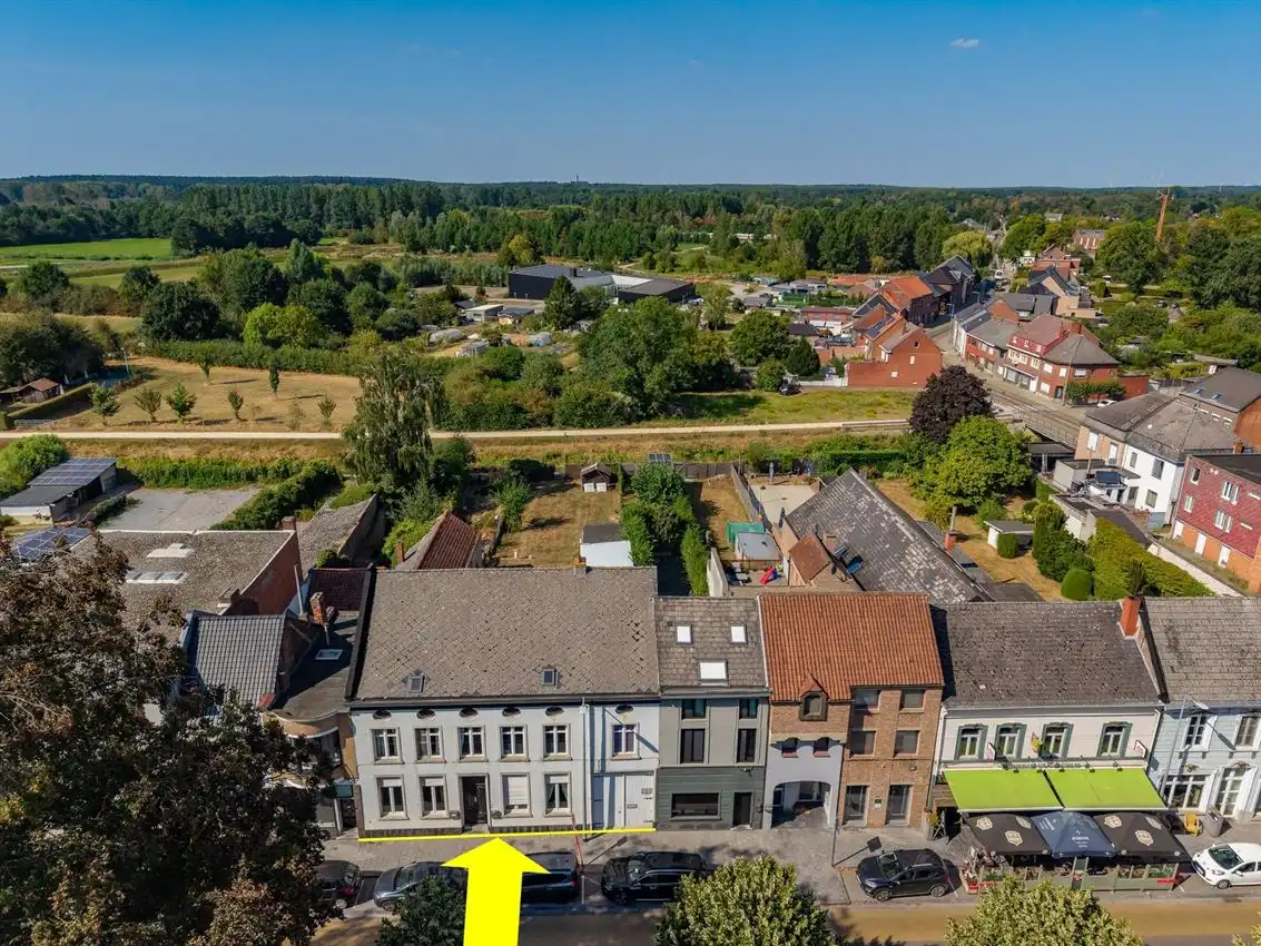 Historische woning met koetspoort op 8a41ca op markt tot tegen de Demer foto 6
