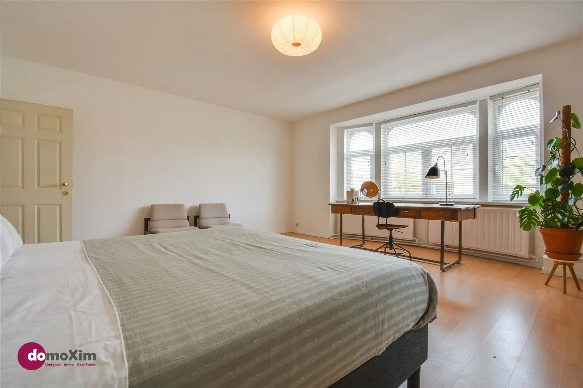 Gerenoveerde woning met vier slaapkamers in Mechelen foto 21