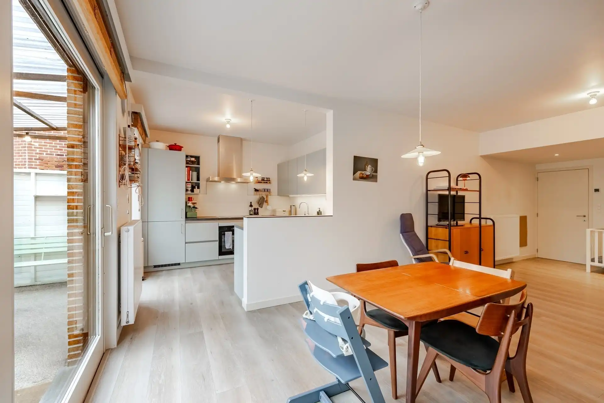 Fijne instapklare rijwoning in centrum Wetteren foto 9