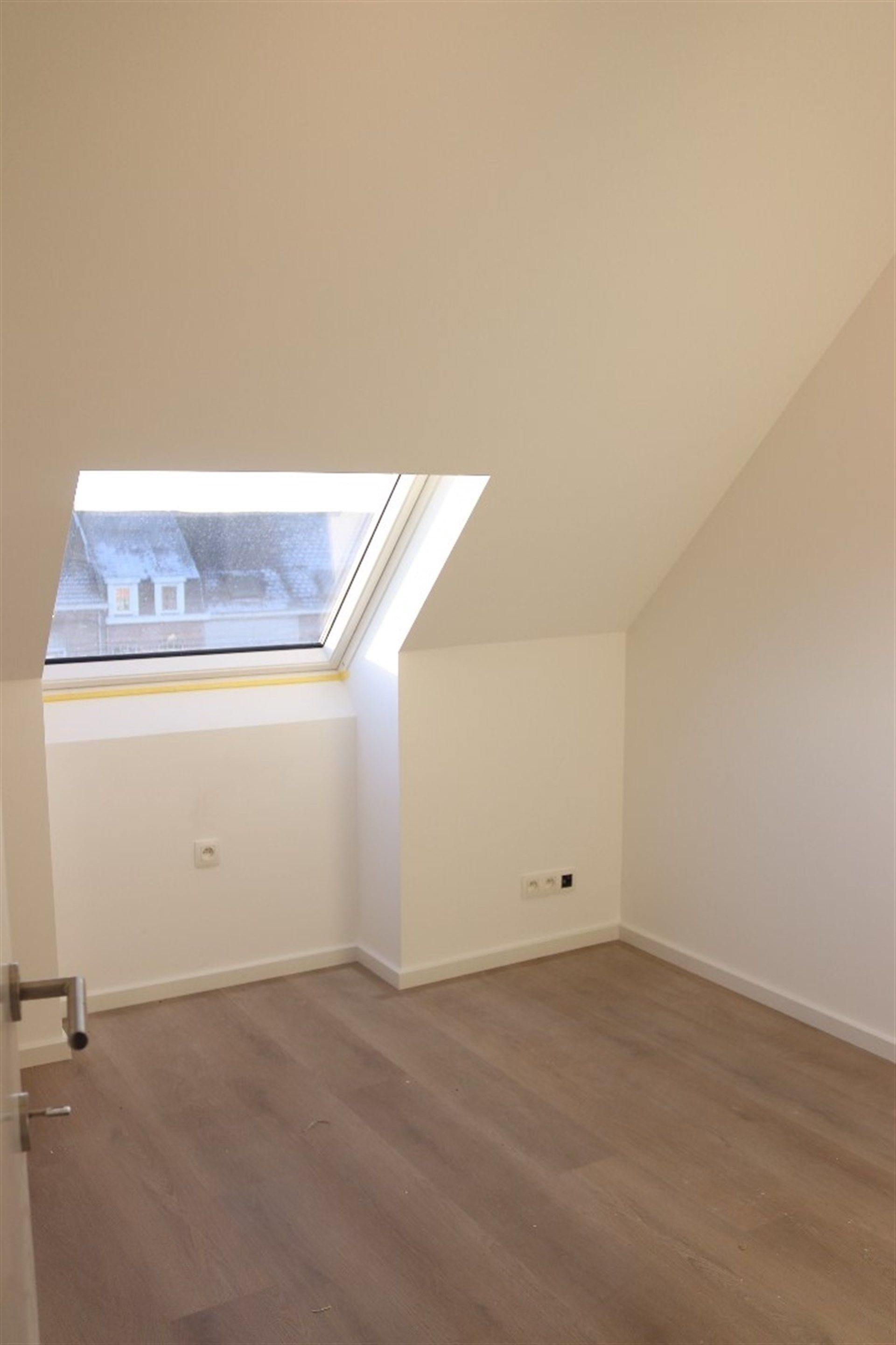 Gunstig gelegen energiezuinig dakappartement met 1 slaapkamer. foto 10