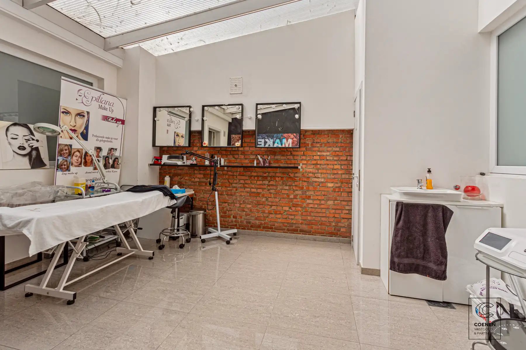 Handelspand met opbrengst te koop in Berchem foto 21