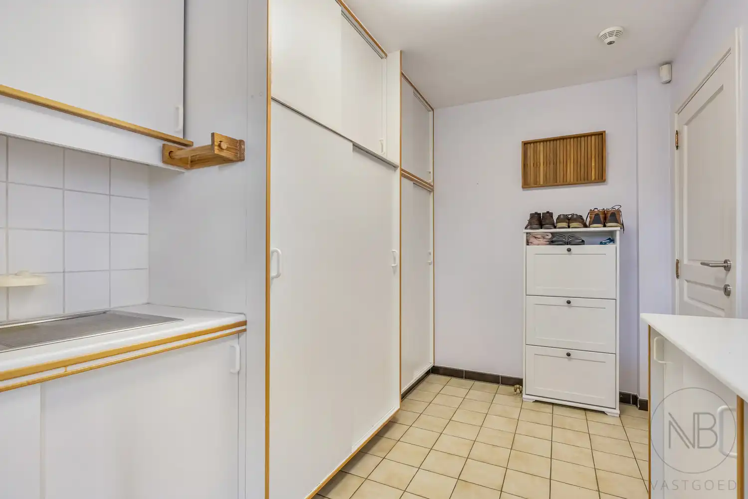 Architectenwoning met ruimte, licht en absolute rust! foto 7