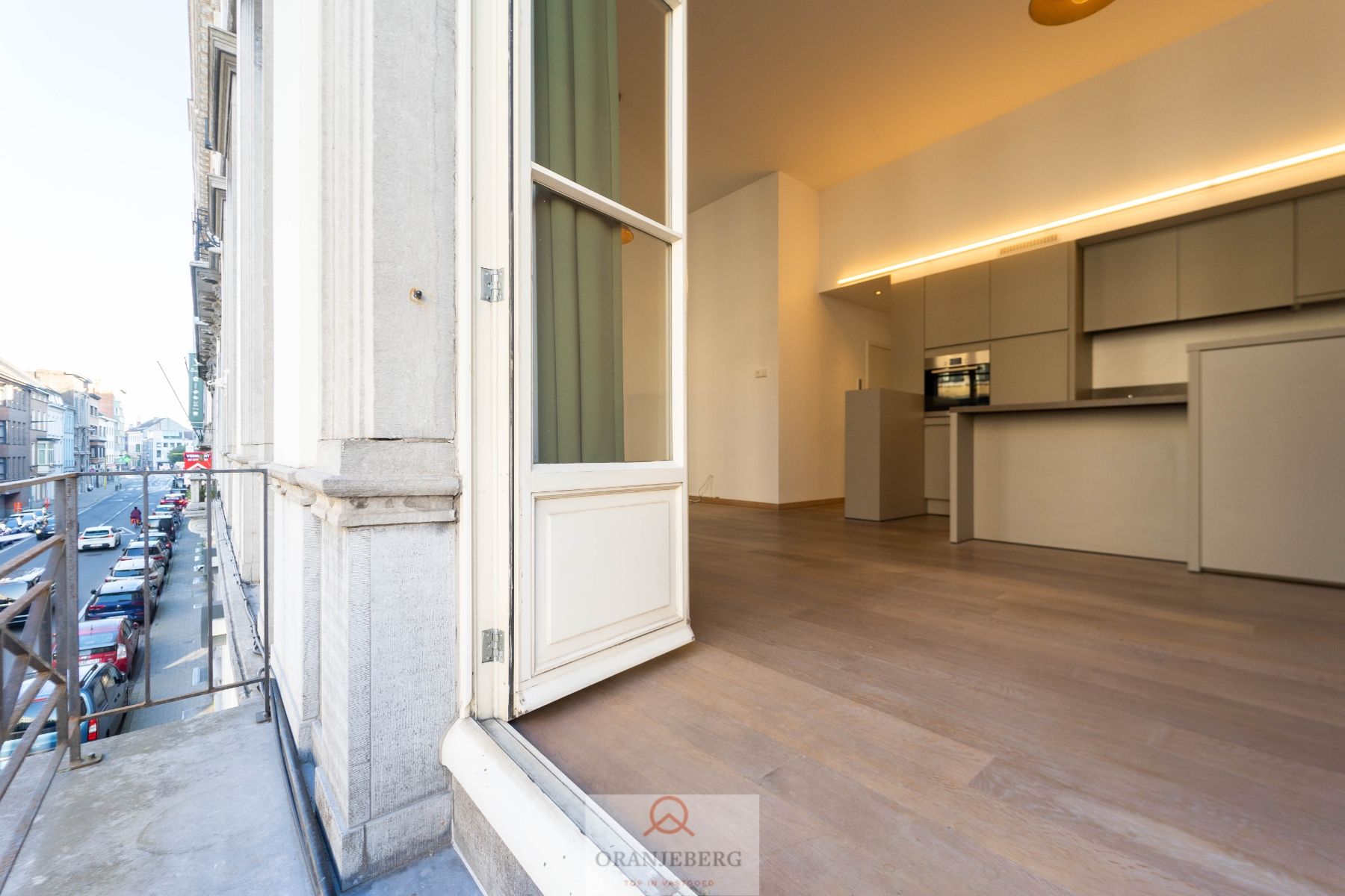 Luxueus ruim twee-slaapkamer appartement in Herenhuis - centrum Gent foto 7