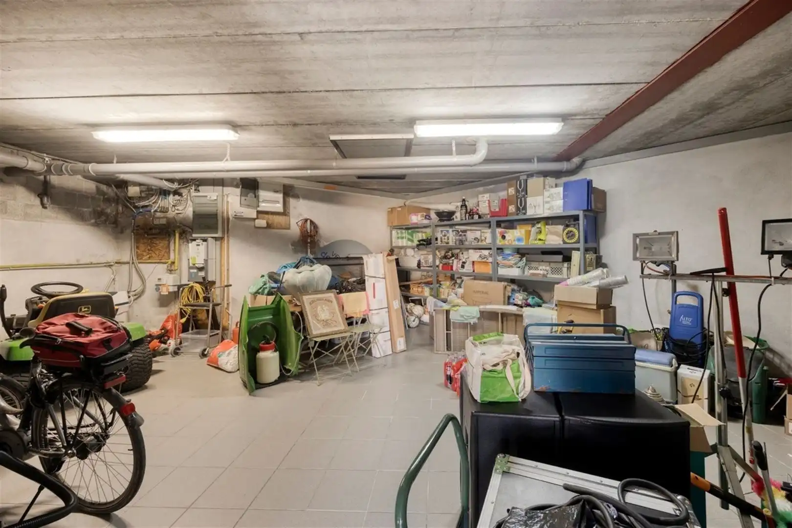 Riante villa voor vrij beroep of kantoor met woonst foto 44