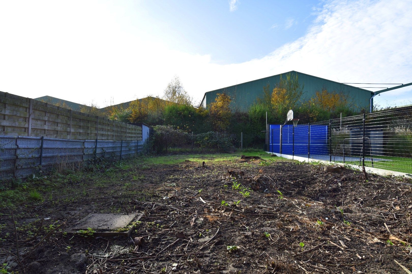 Goed gelegen gezinswoning met 4 slaapkamers, garage en zonnige tuin te koop in Harelbeke foto 12