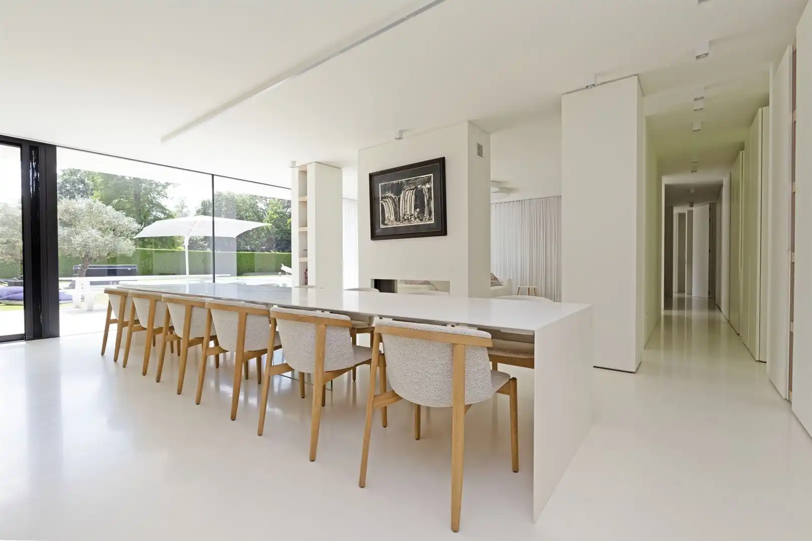 Exclusieve laagbouwvilla in residentiële buurt foto 4