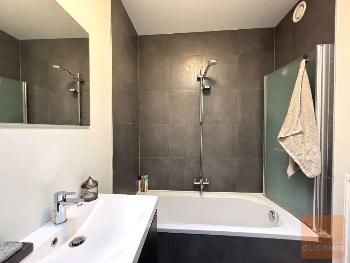 Residentie 'ROMAIN' DUPLEX met 2 slpks, terras en autostaanplaats (+ 25.000 euro) foto 7