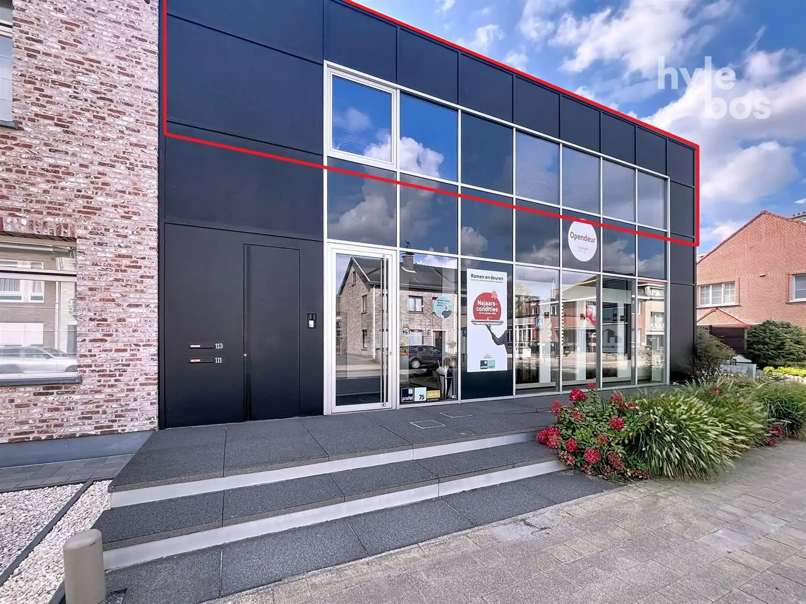 Ruime, moderne kantoorruimte  foto 14