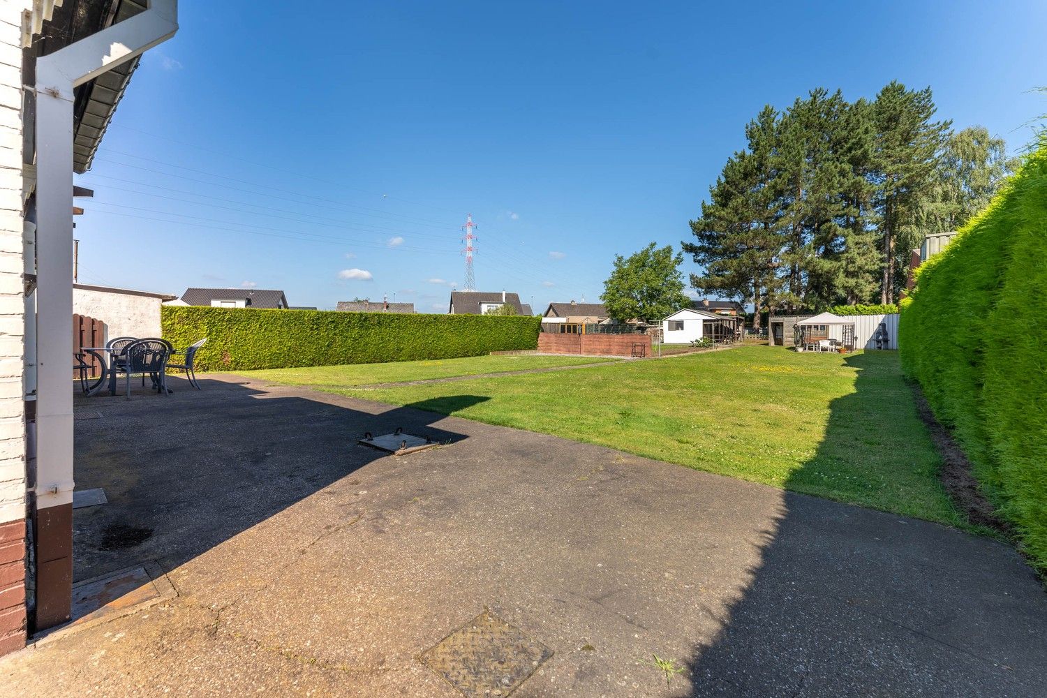 Landelijk gelegen vrijstaande woning op 12a 38ca nabij de Nederlandse grens! foto 33