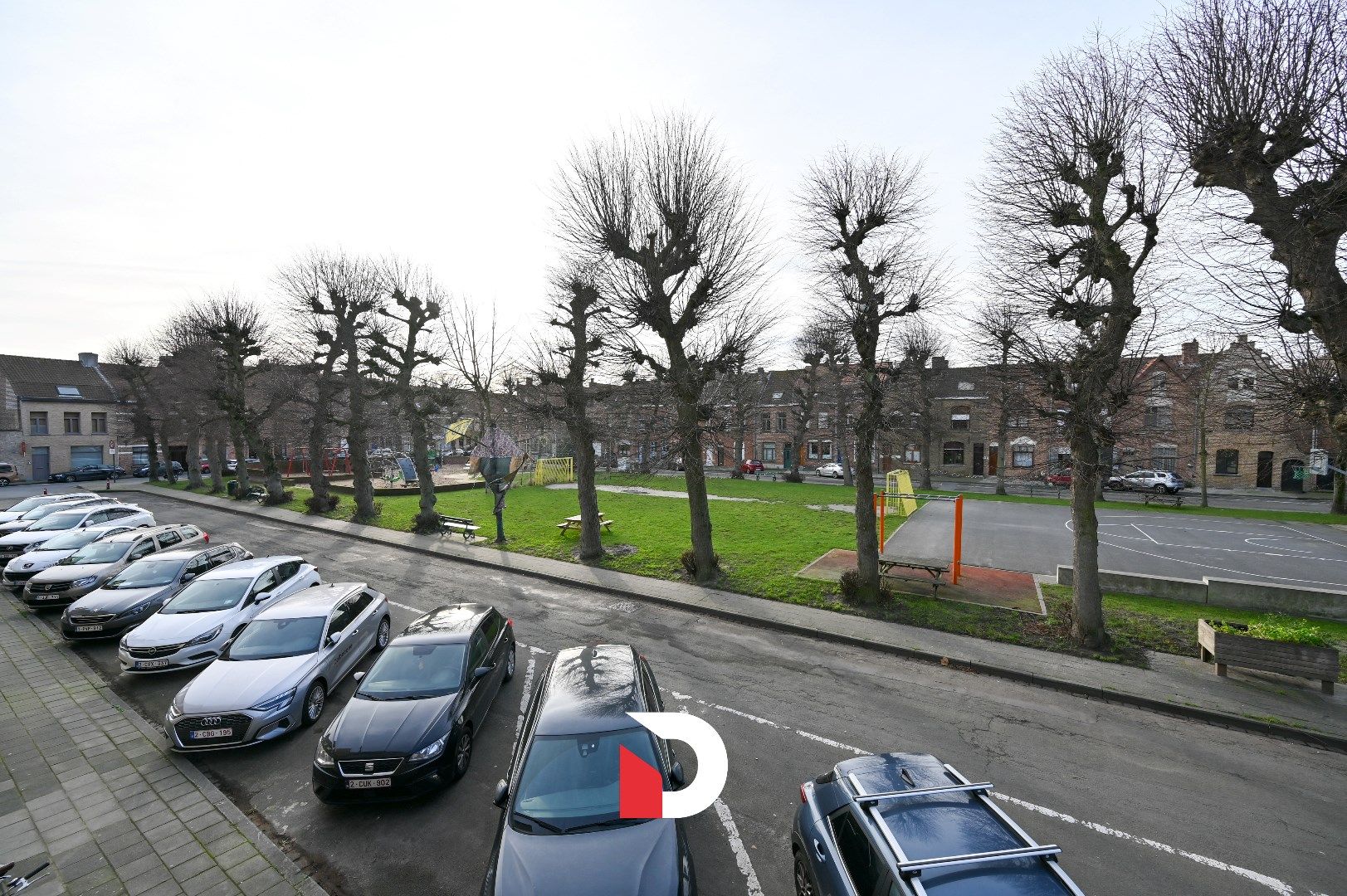 Volledig gerenoveerde stadswoning op werfplein te Kristus-Koning foto 32