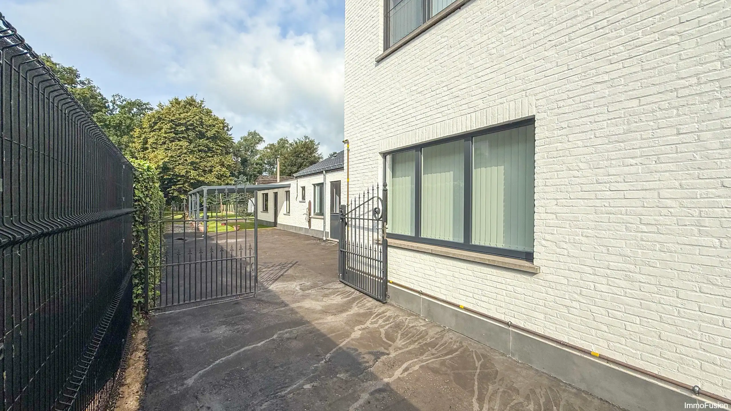 Halfopen bebouwing met 4 slpks en tuin! foto 29