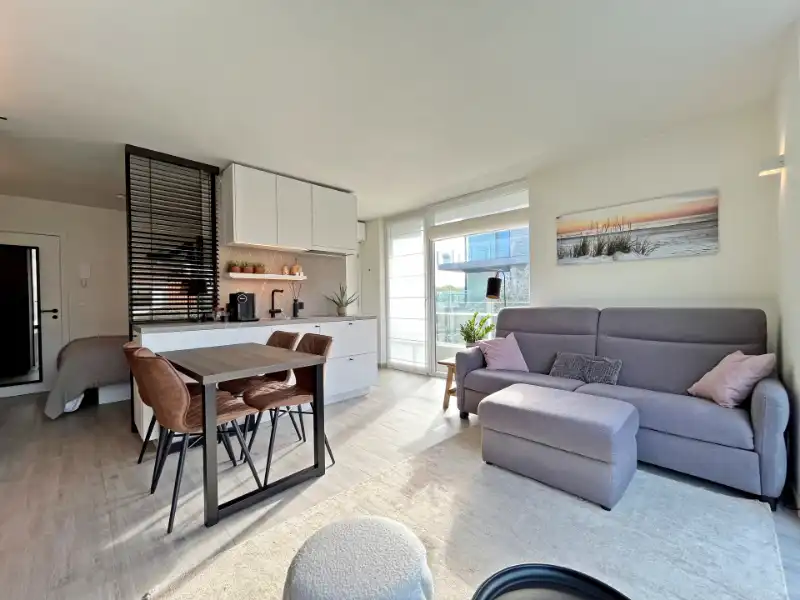 MODERN GERENOVEERDE STUDIO MET APARTE SLAAPHOEK VLAK BIJ DE ZEE EN HET SYCOD foto 8