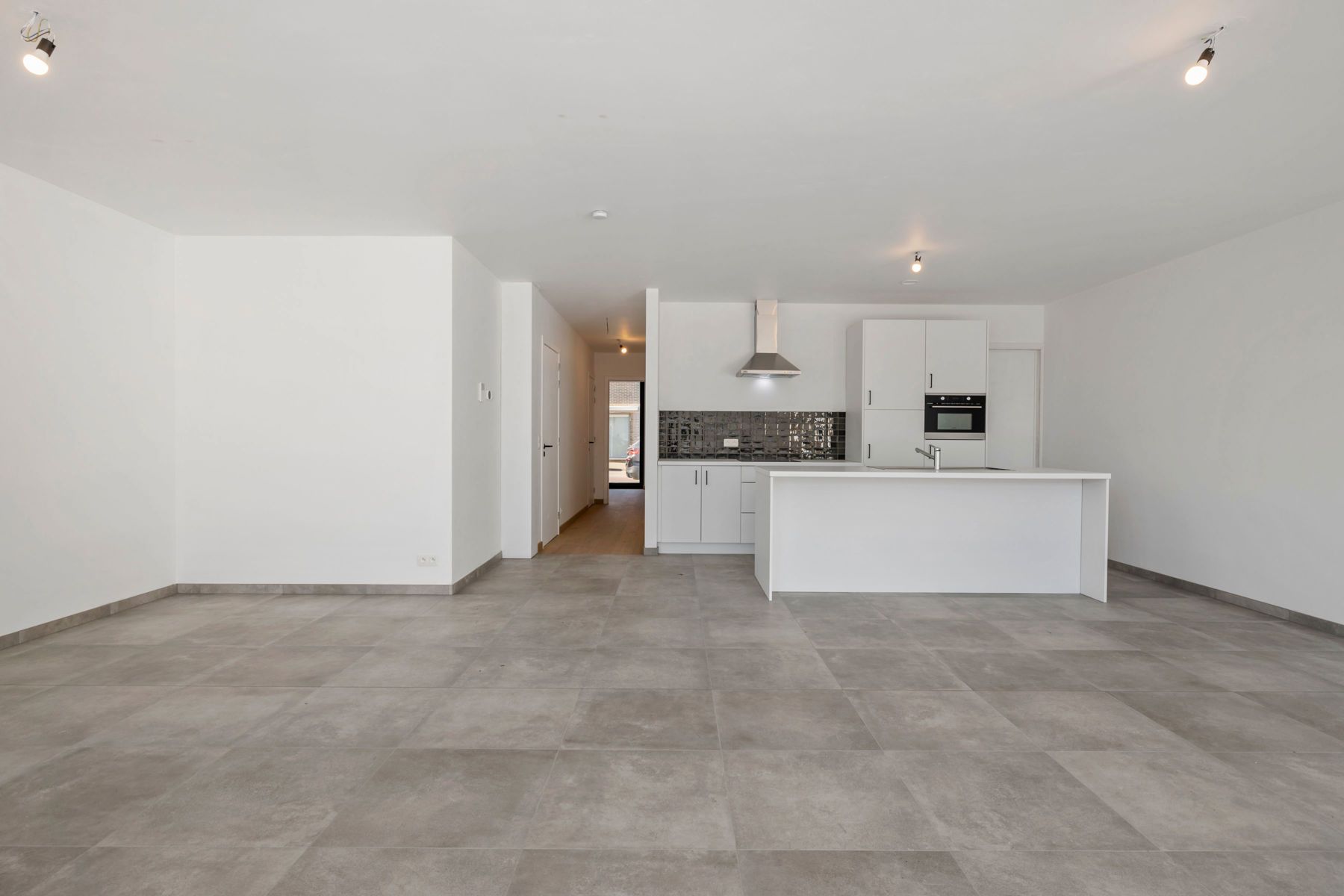 Gelijkvloers nieuwbouwappartement met ruim terras. foto 2