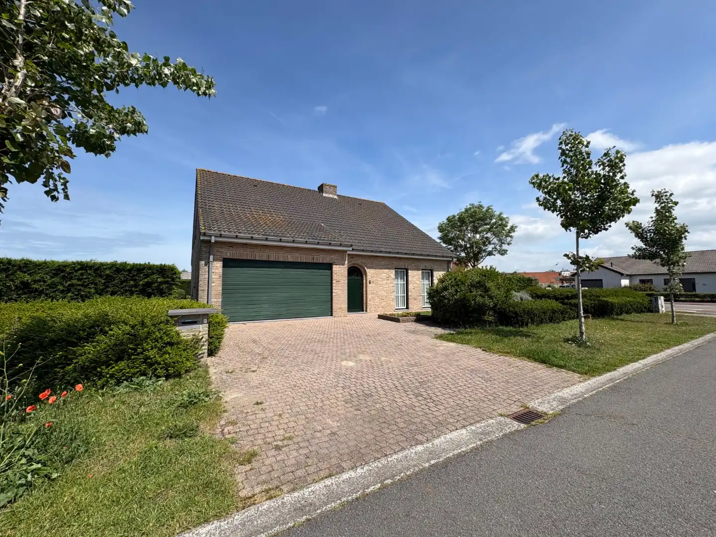 Ruime villa op perceel van 758 m² met 4 slaapkamers  foto 3