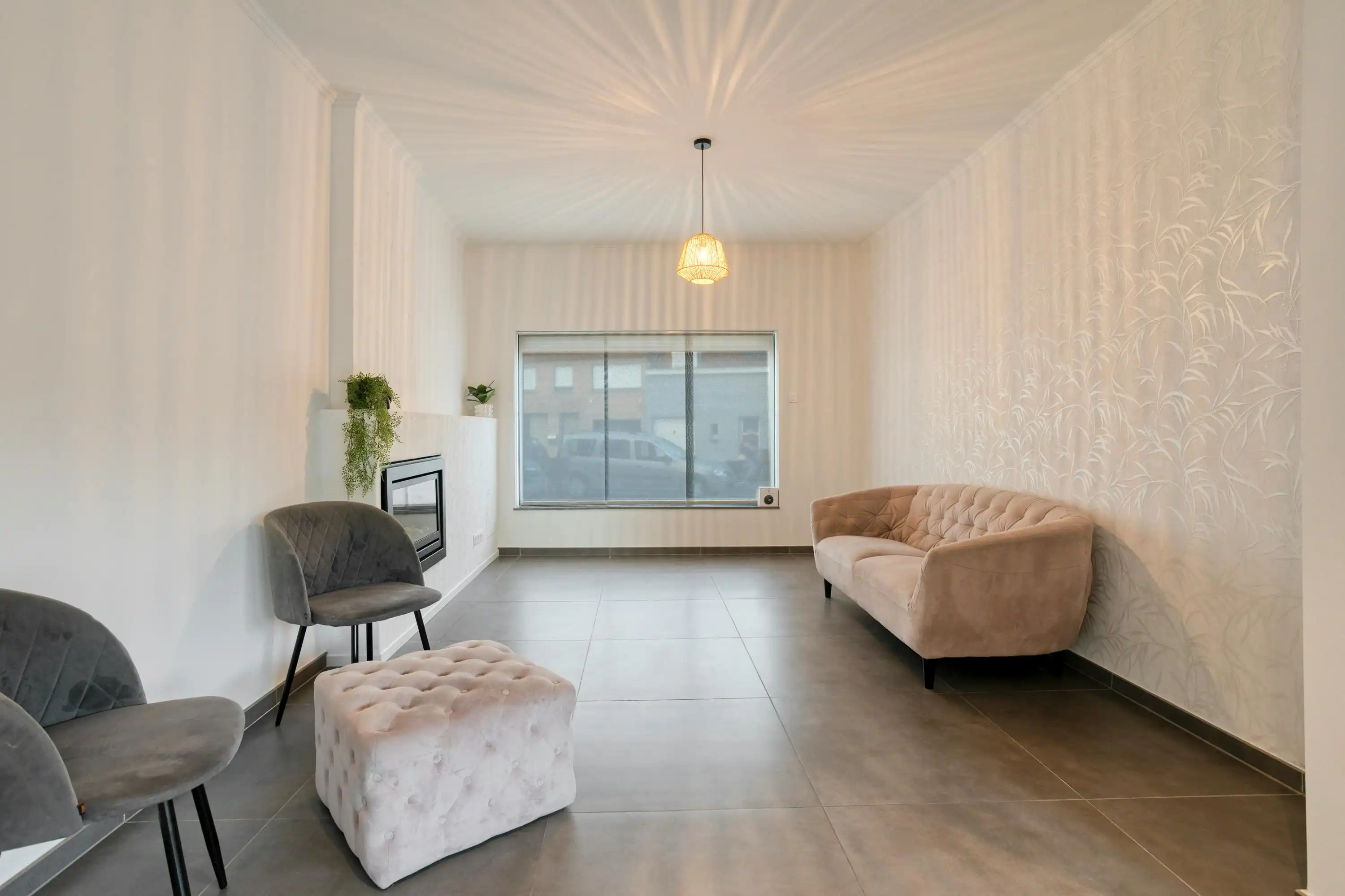 Volledig gerenoveerde en instapklare woning met grote tuin foto 8