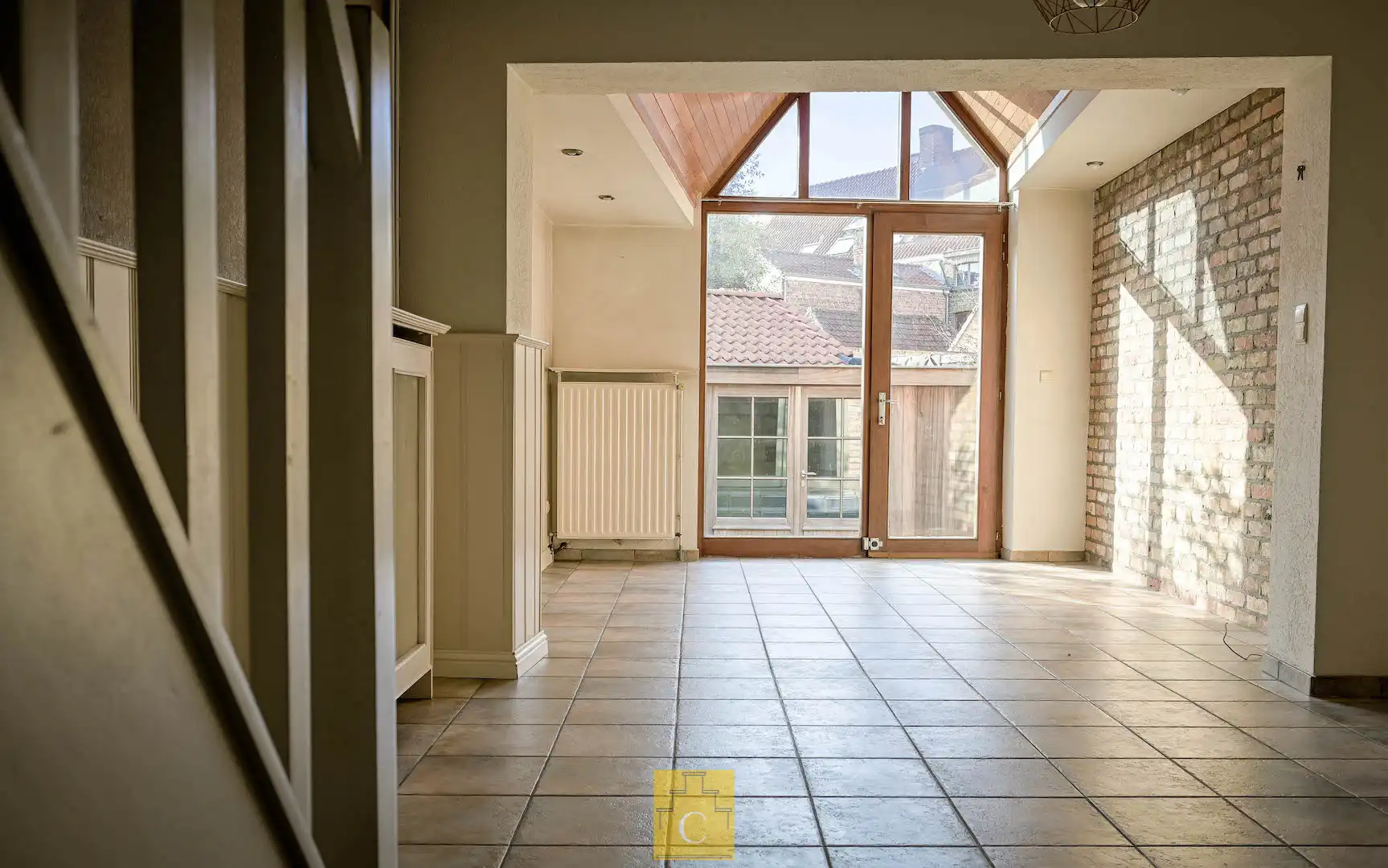 Instapklare trapgevelwoning met zonnig terrastuintje en grote berging, centrum, rustige straat omgeving ’t Zand foto 5