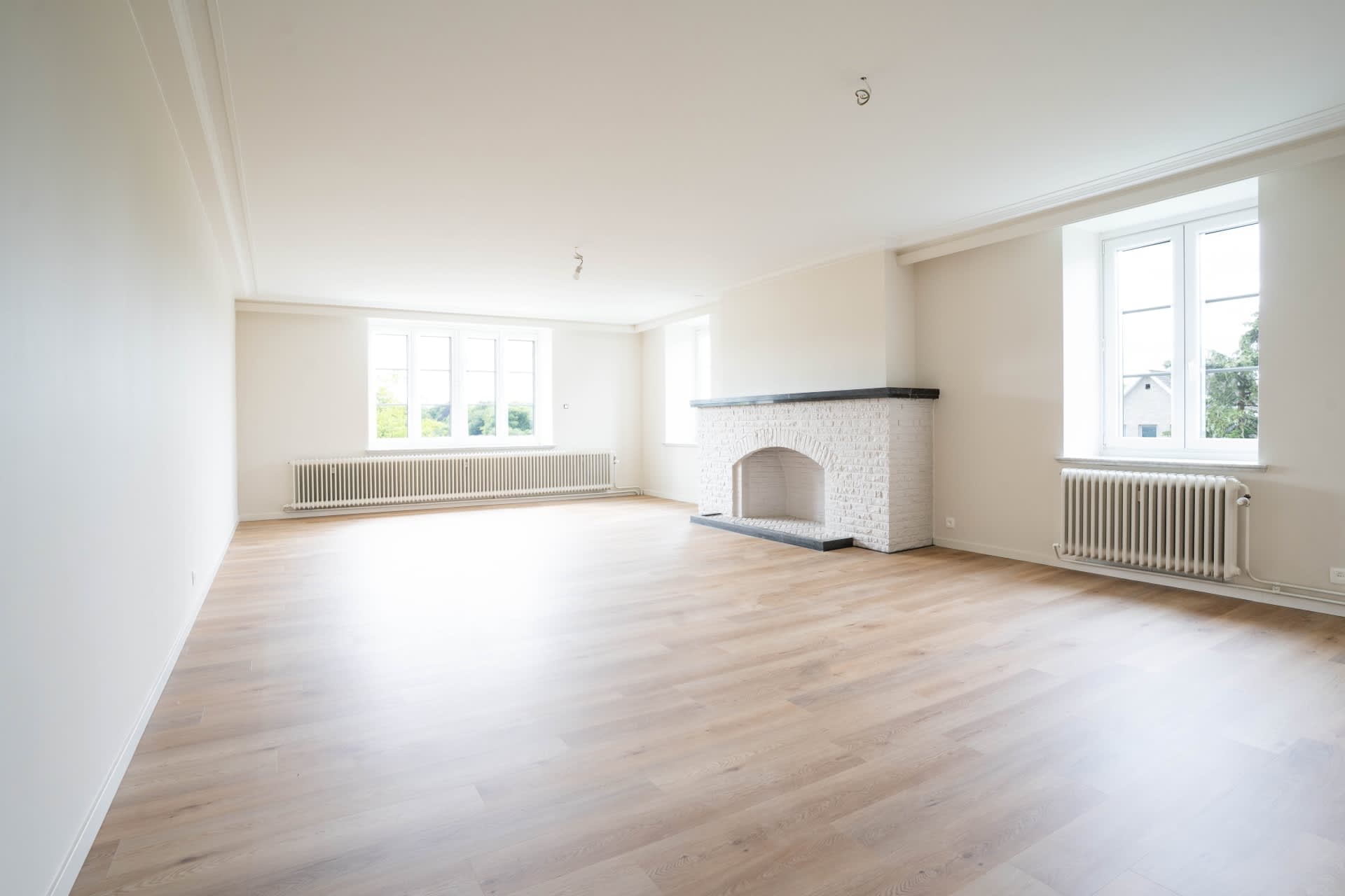 Licht en ruim hoekappartement met drie slaapkamers en garage foto 7