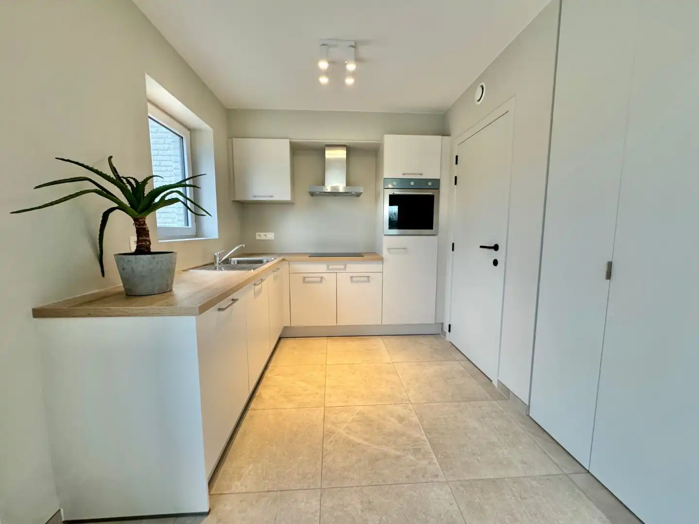 LOT 1 - HOB OP EEN PERCEEL VAN 352M² MET 3 SLPKS, GROTE OPRIT EN RUIME TUIN  foto 8