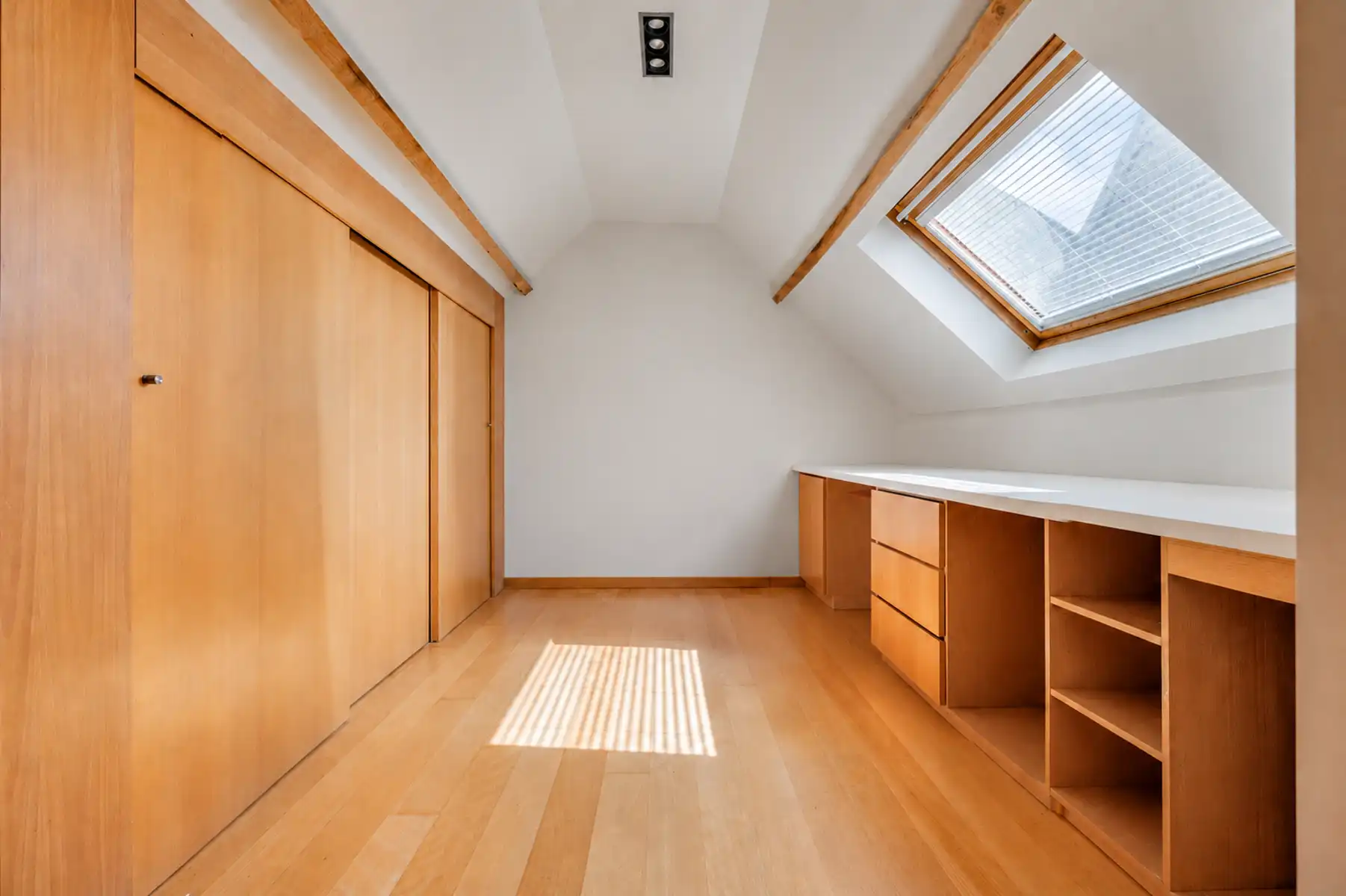 Zeer ruime woning in het centrum van Baasrode foto 15