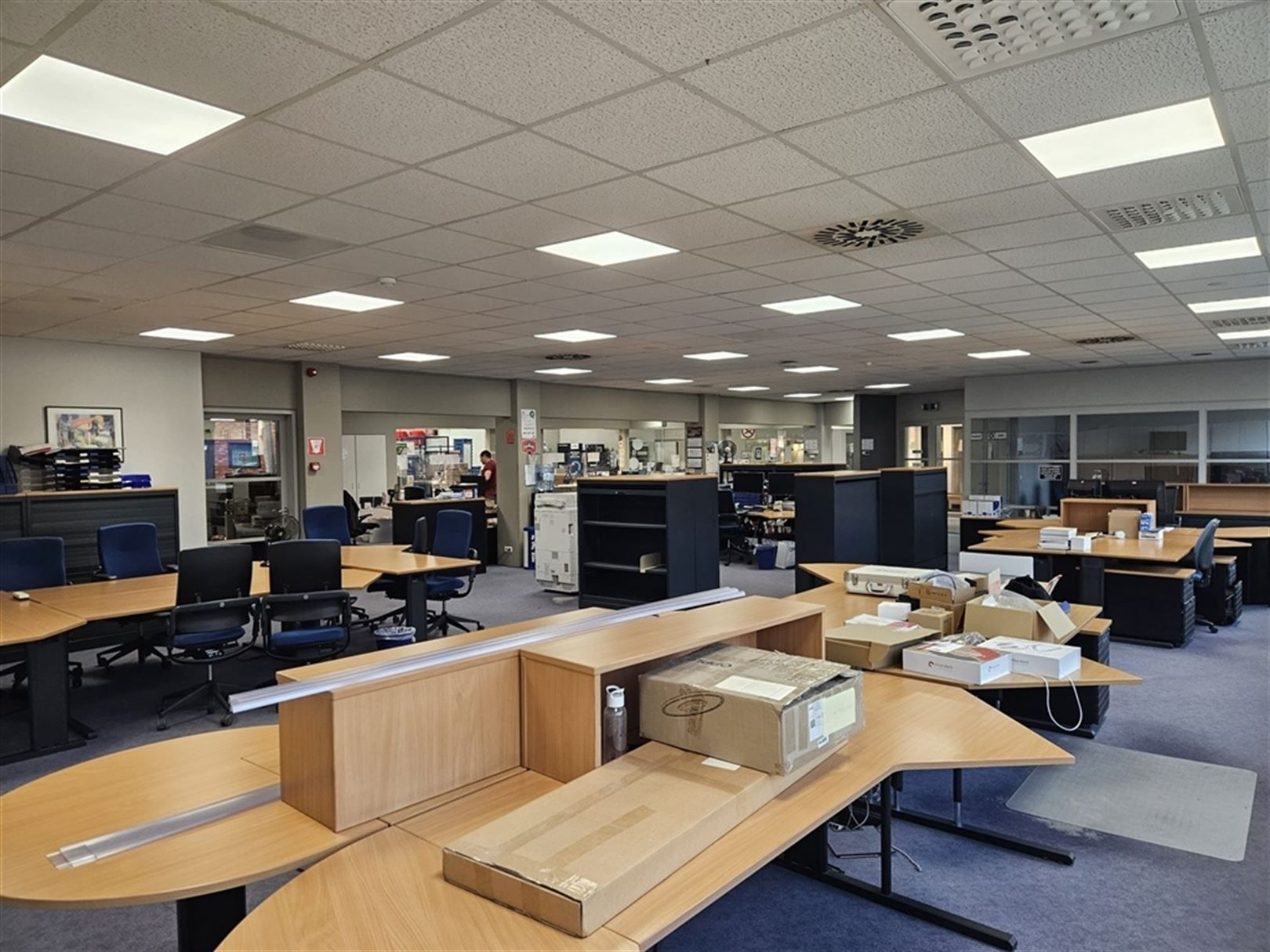 Magazijn met polyvalente ruimte foto 11