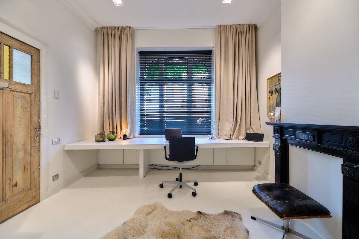 Buitengewone interbellum architecten-burgerwoning met tuin die omgevormd werd tot een hedendaagse luxueuze concept-woning. foto 10