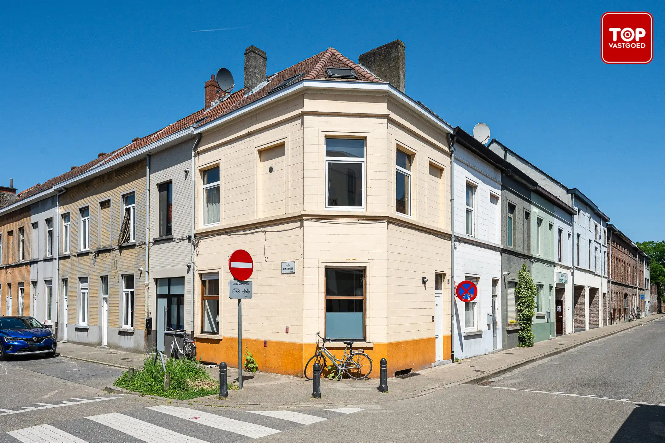 Charmante hoekwoning met 2 slaapkamers nabij centrum Gent foto {{pictureIndex}}