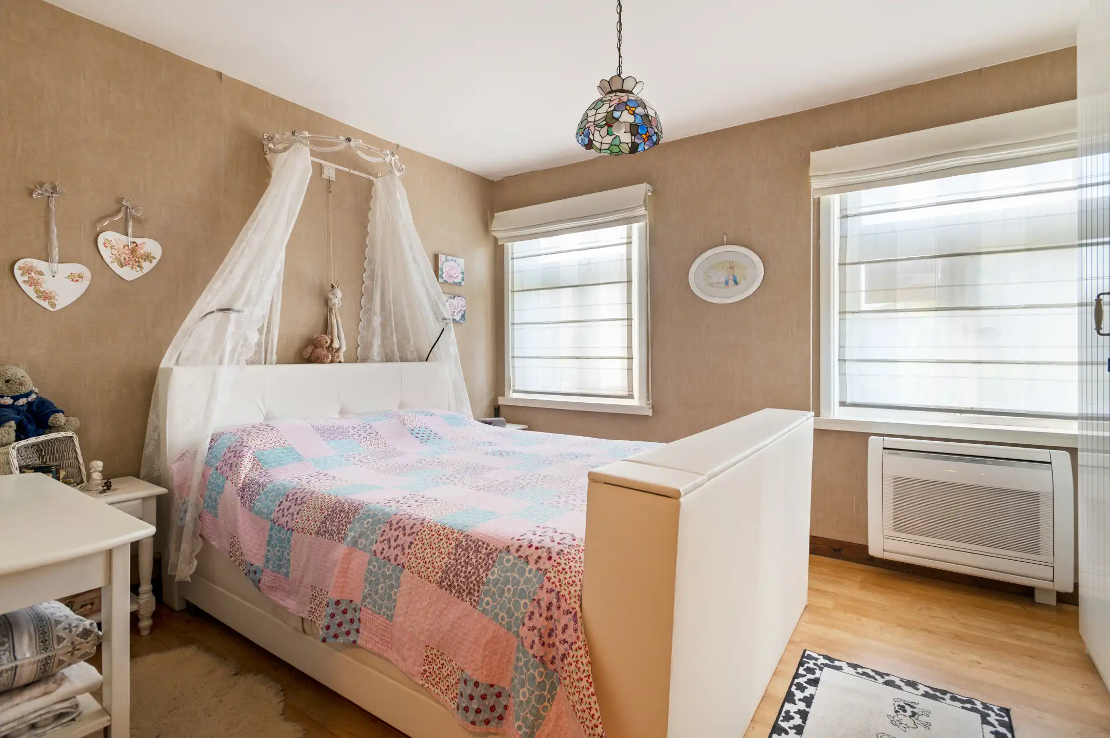 Mooie open bebouwing met knappe tuin in een rustige woonwijk foto 9