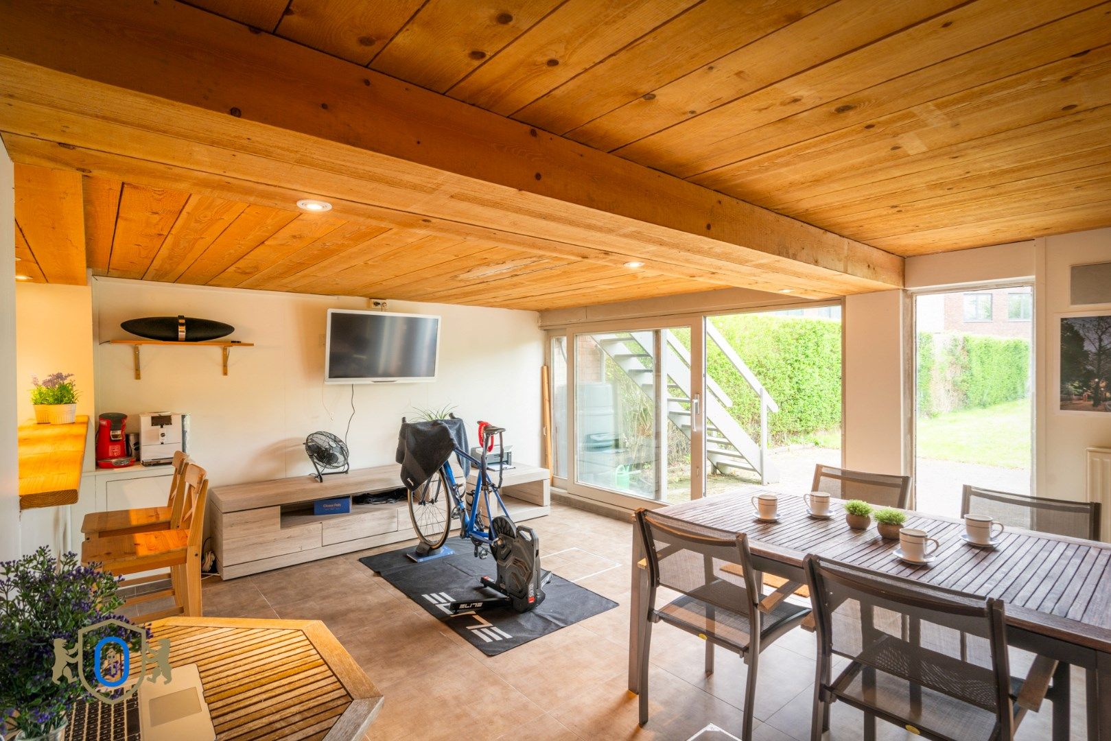Charmante tussenwoning met tuin foto 27