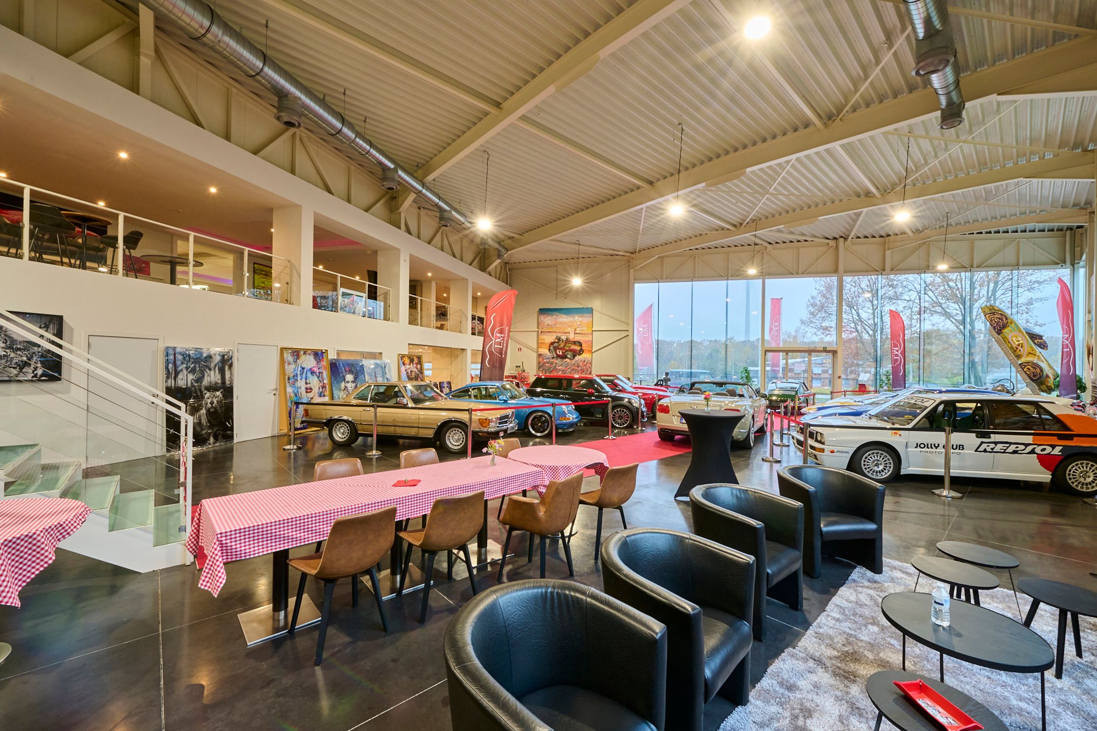 TE KOOP: unieke showroom met kantoren – ZICHTLOCATIE foto 9