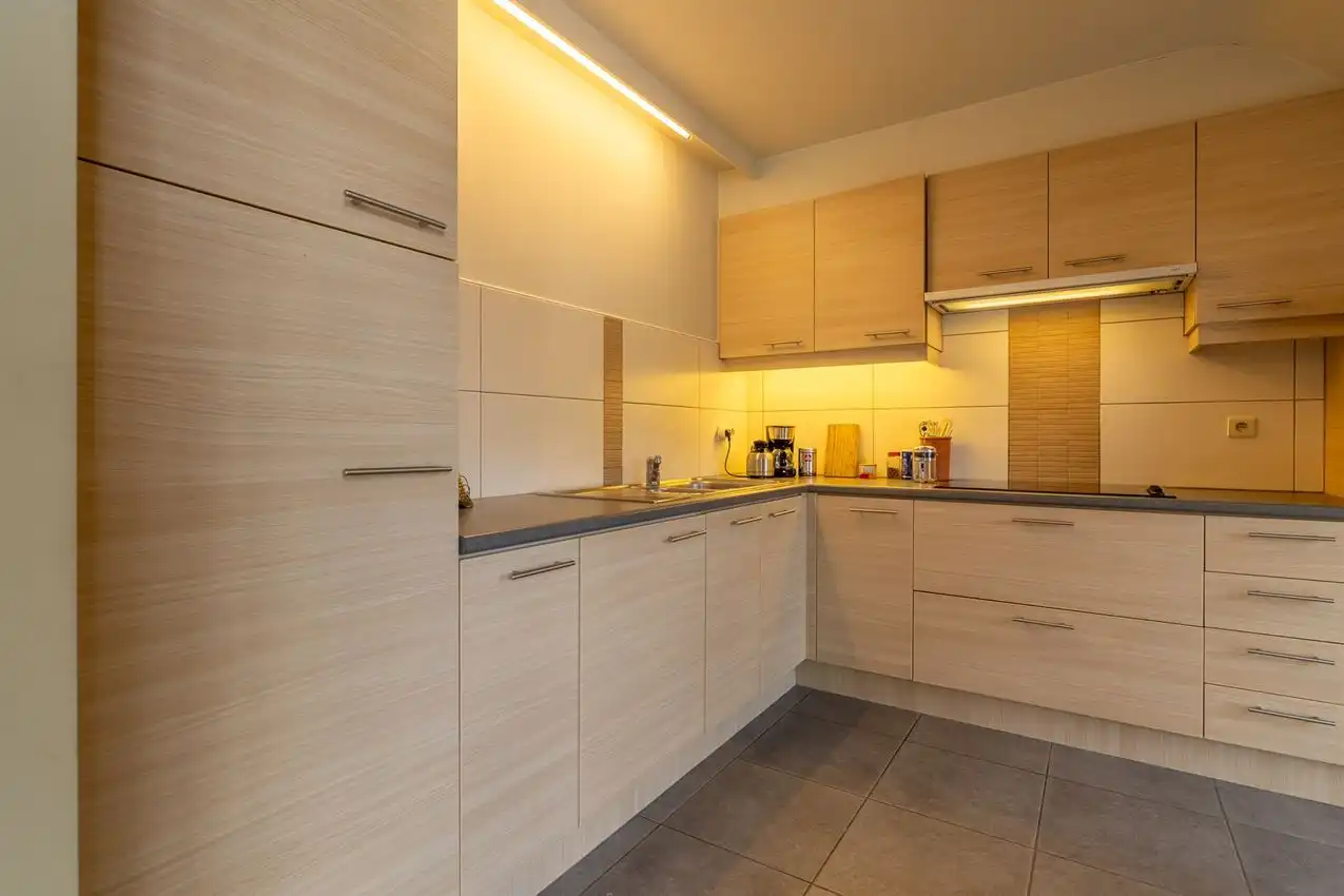 Appartement met 2 slpk., terras en ondergrondse autostaanplaats foto 5