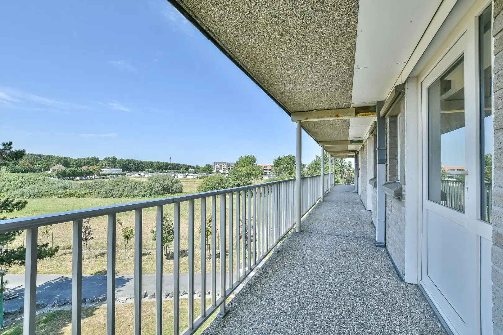 Instapklaar éénslaapkamerappartement met terras in Park Atlantis te De Haan foto 14