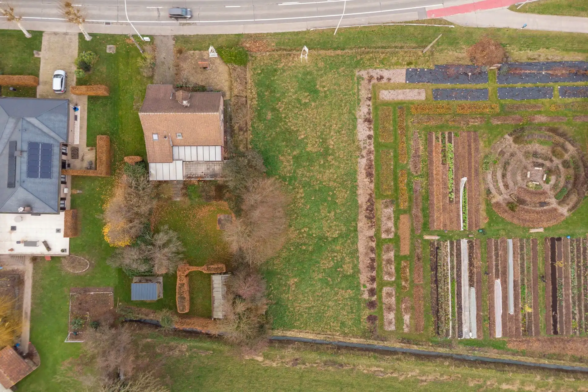 Perceel villagrond van 1083m2 & ZUID-tuin foto 10