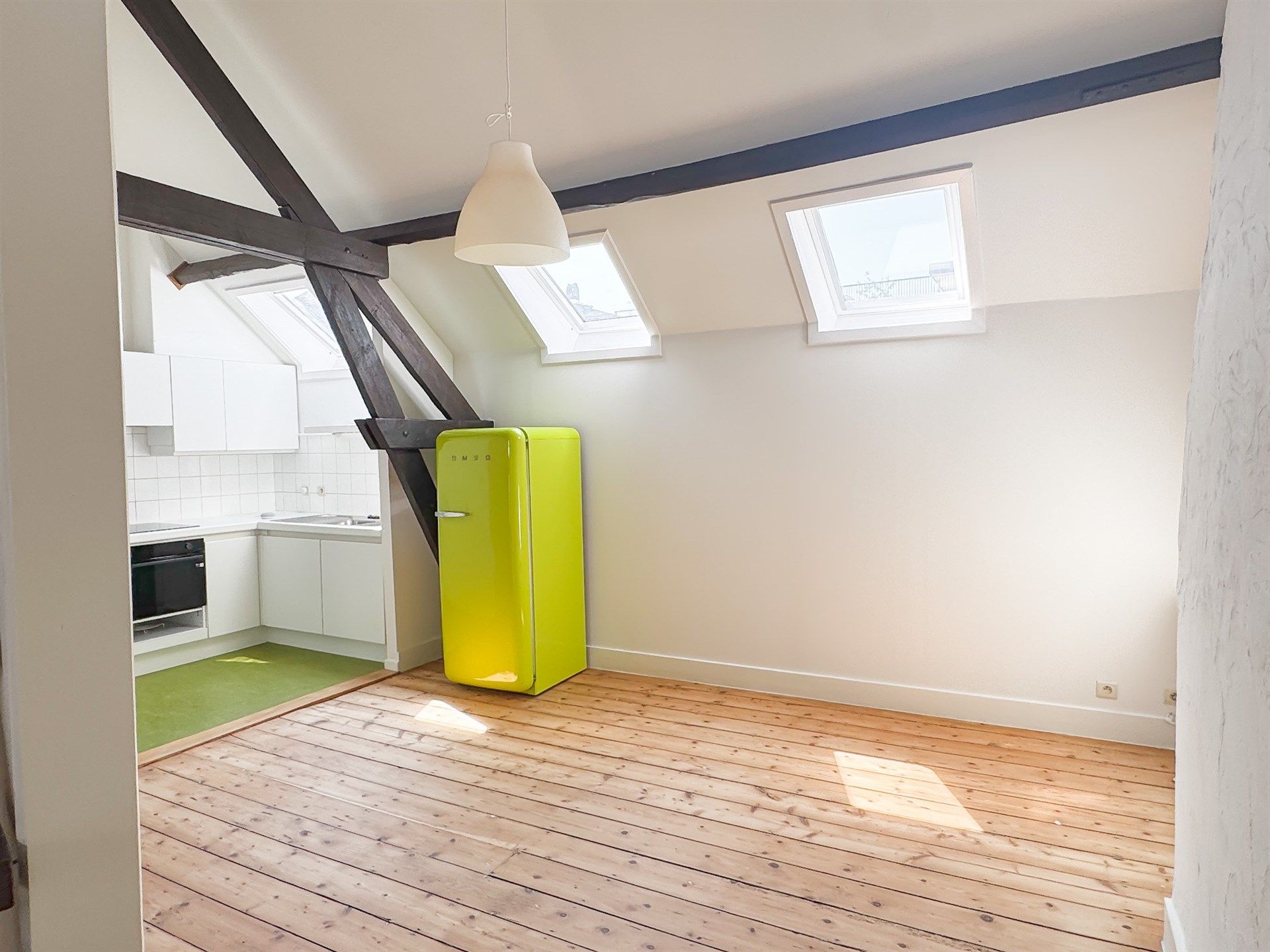 Lichtrijk dakappartement met mezzanine foto 7