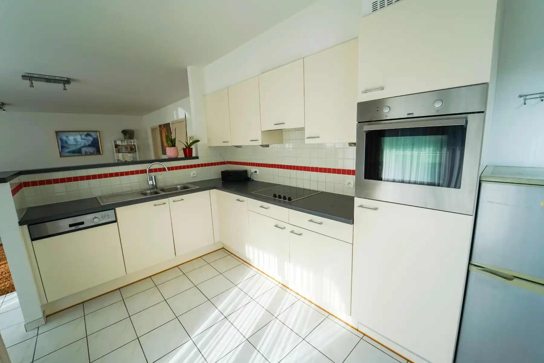 Lichtrijk 2slpk-appartement met terras! foto 6
