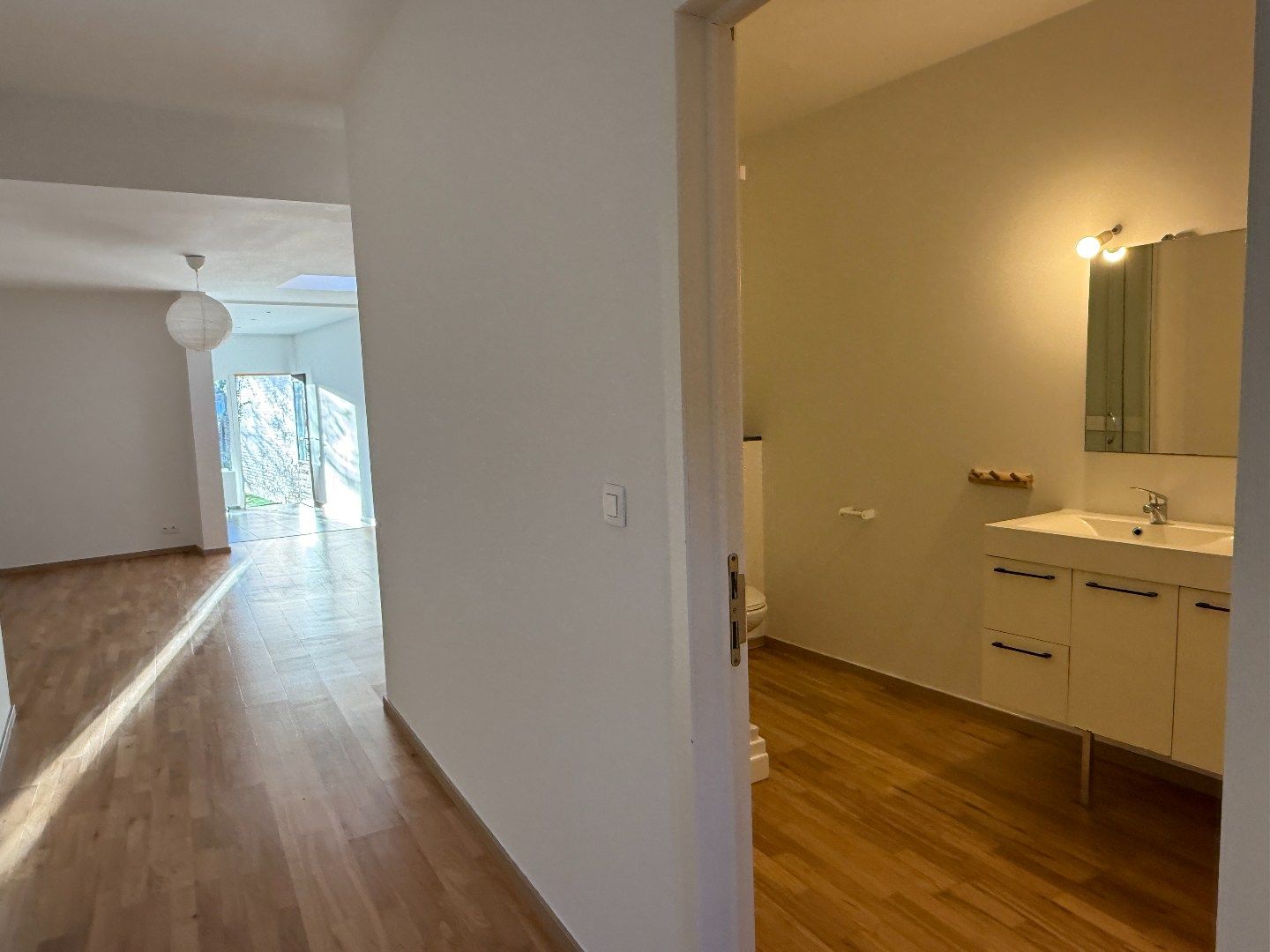 Verzorgd gelijkvloers 1-slpk appartement met tuin foto 11