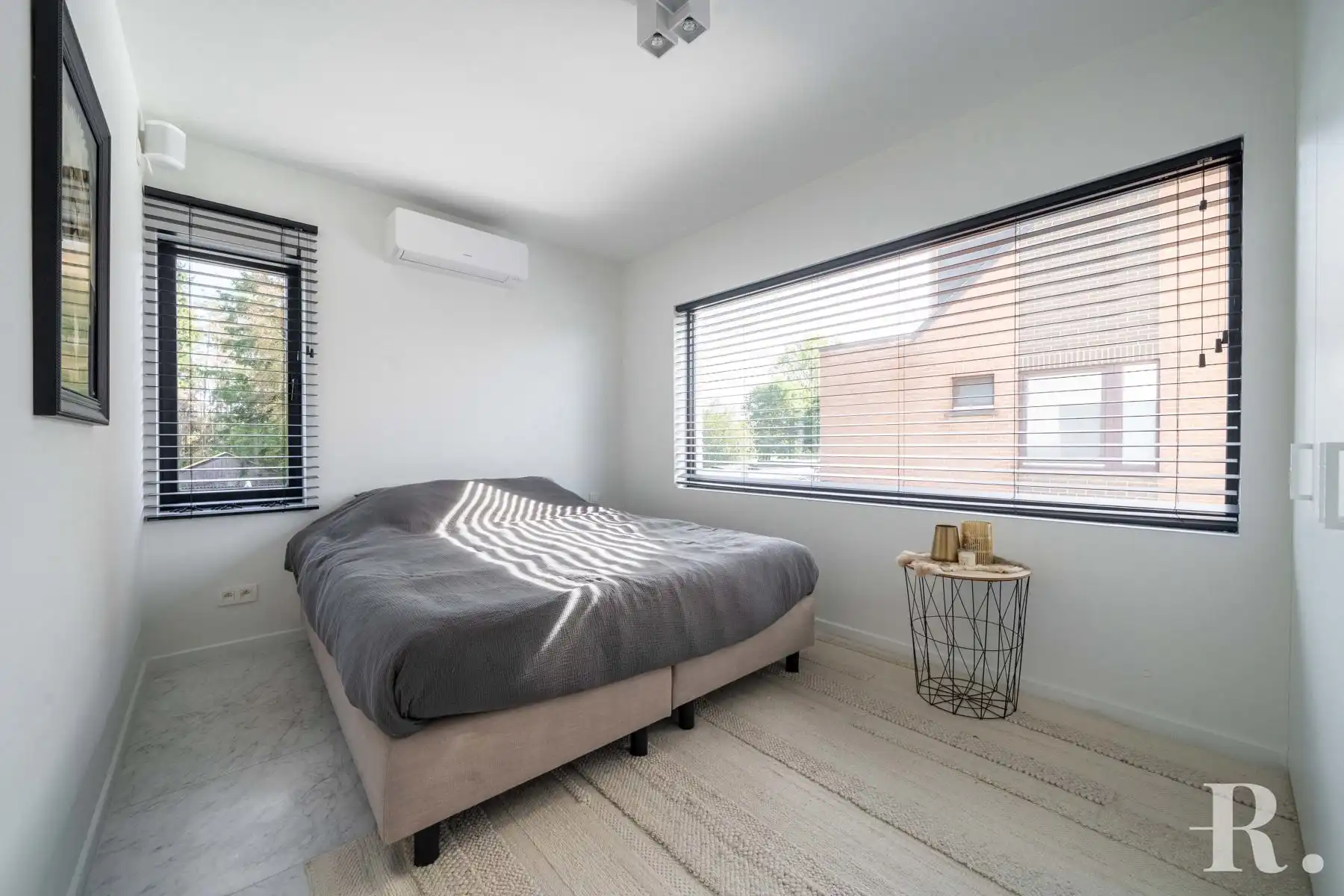 Instapklare woning met alle luxe en zwembad op goede locatie foto 15