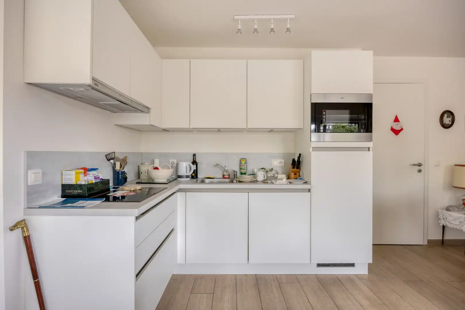 Leuke service flat met 2 SLPKS en terras in het hartje van Mol! foto 7