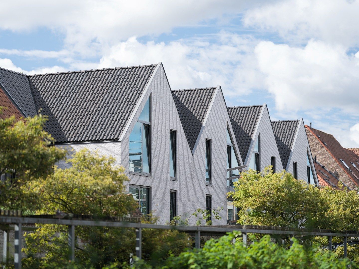 Nieuwbouwappartementen langsheen het water te Kristus-Koning (Brugge) foto 5