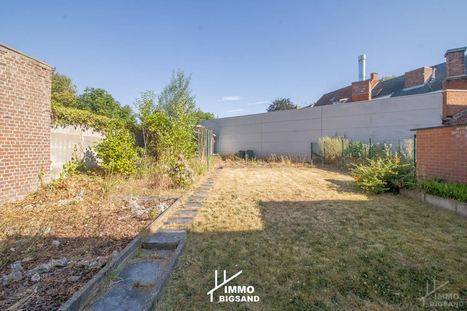 Een ruime gezinswoning (voorheen twee woningen) met 3 slaapkamers en garage met ruime tuin foto 18
