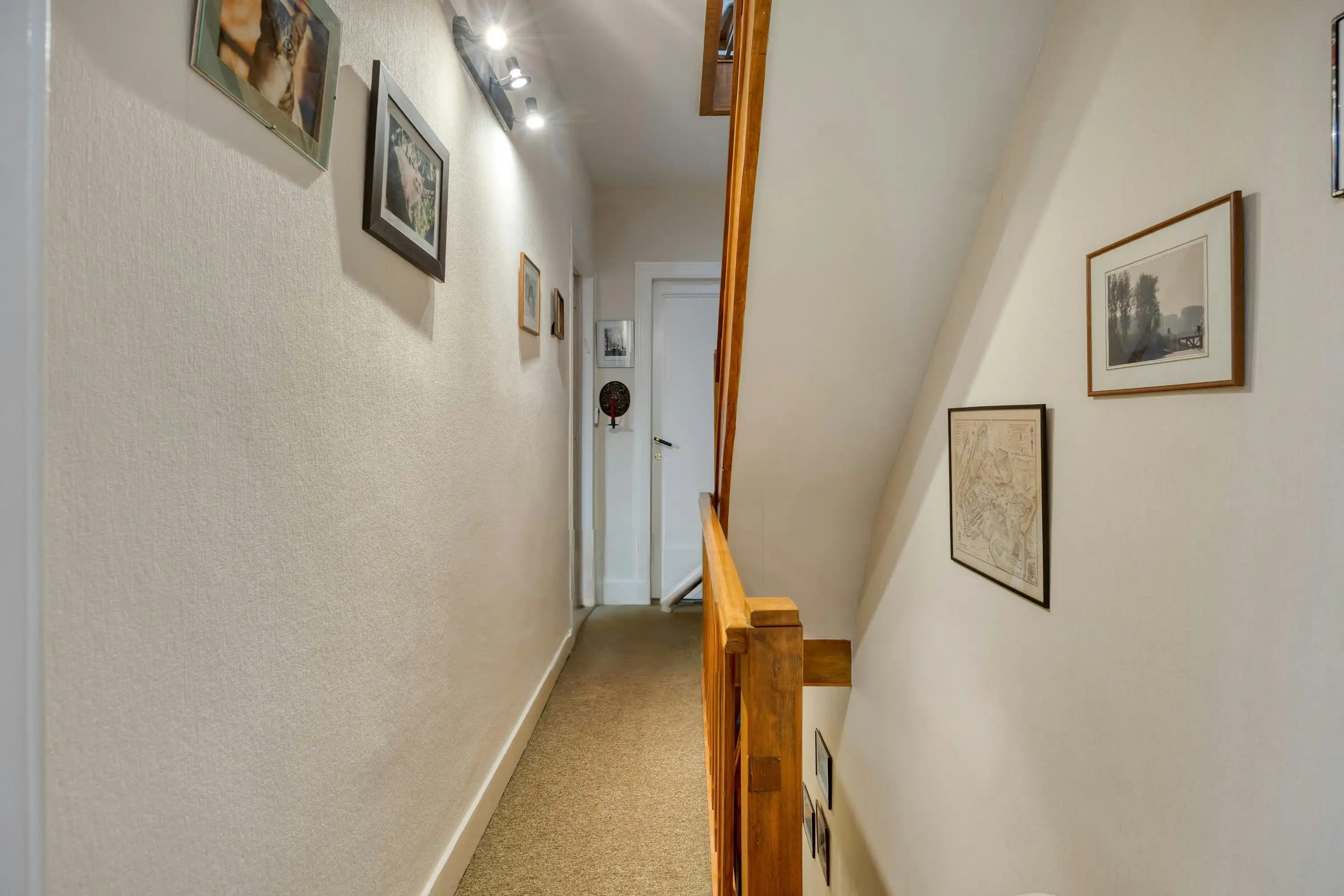 Op te frissen huis met 3 slaapkamers, tuin en garage te koop in Wilrijk foto 10