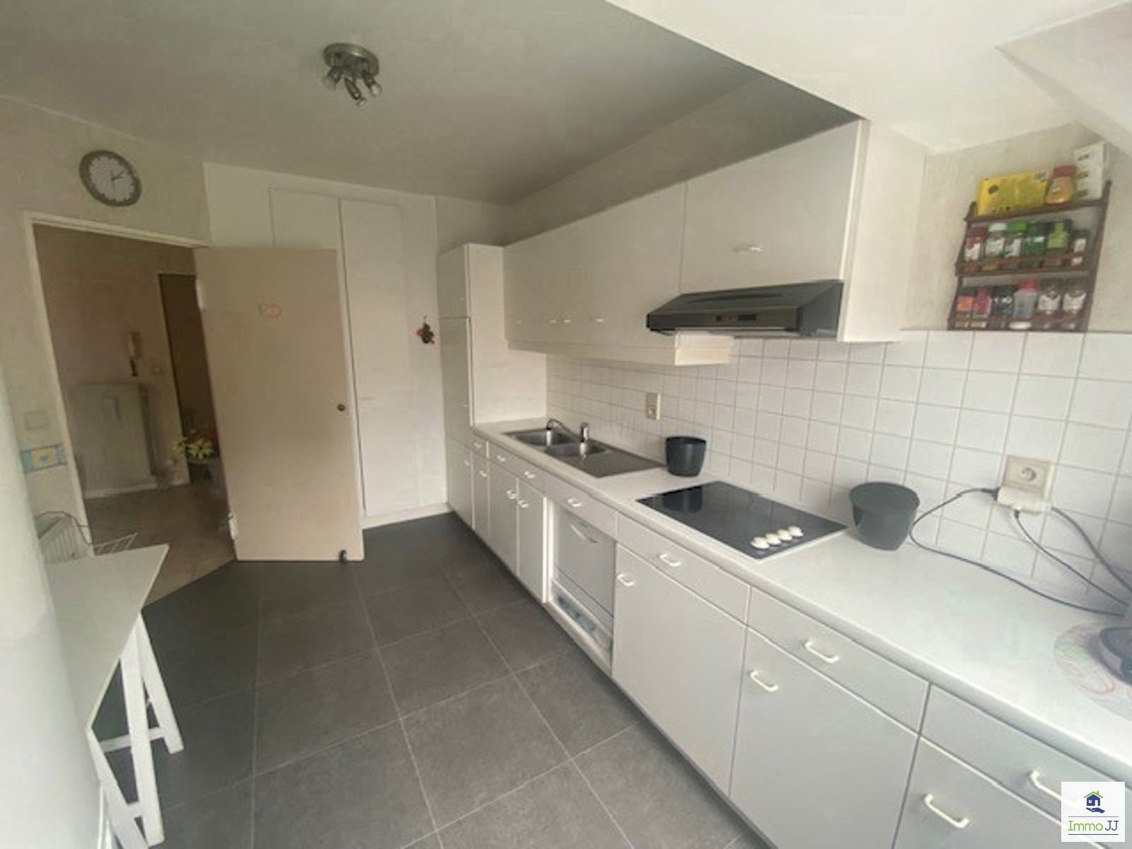 Ruim instapklaar appartement in het centrum van Lommel  foto 4