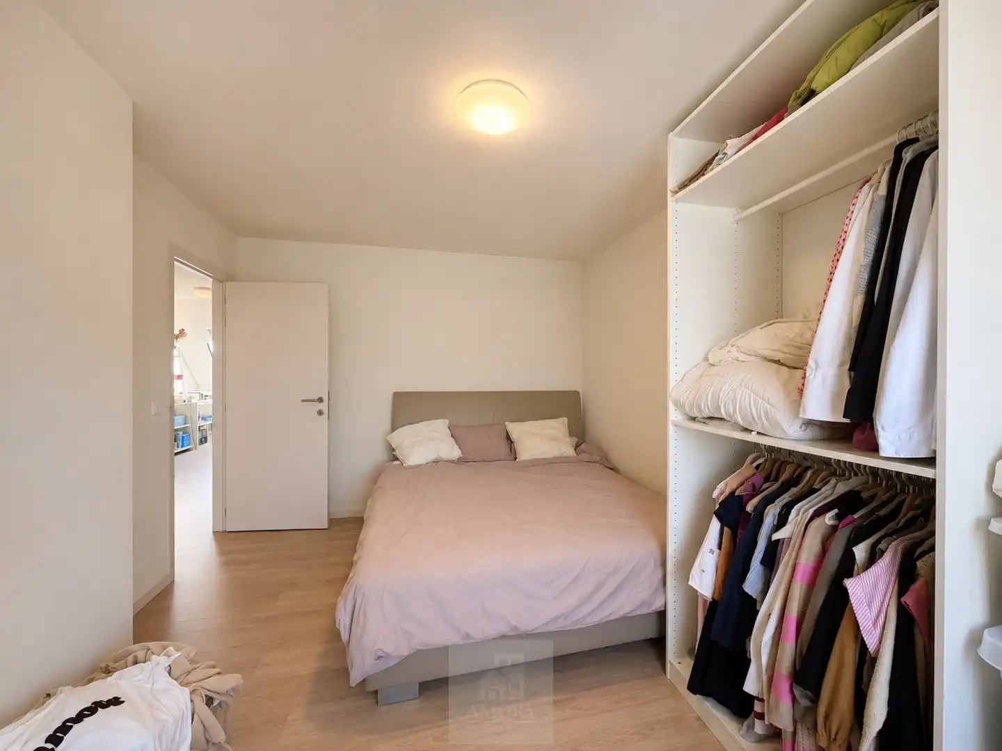 Ruime, recente gezinswoning met 4 slpk’s en garage foto 14